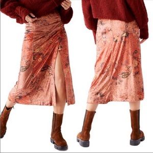 Brand: Free people Size: Small Style: velvet skirt with slit, burnt combo color
